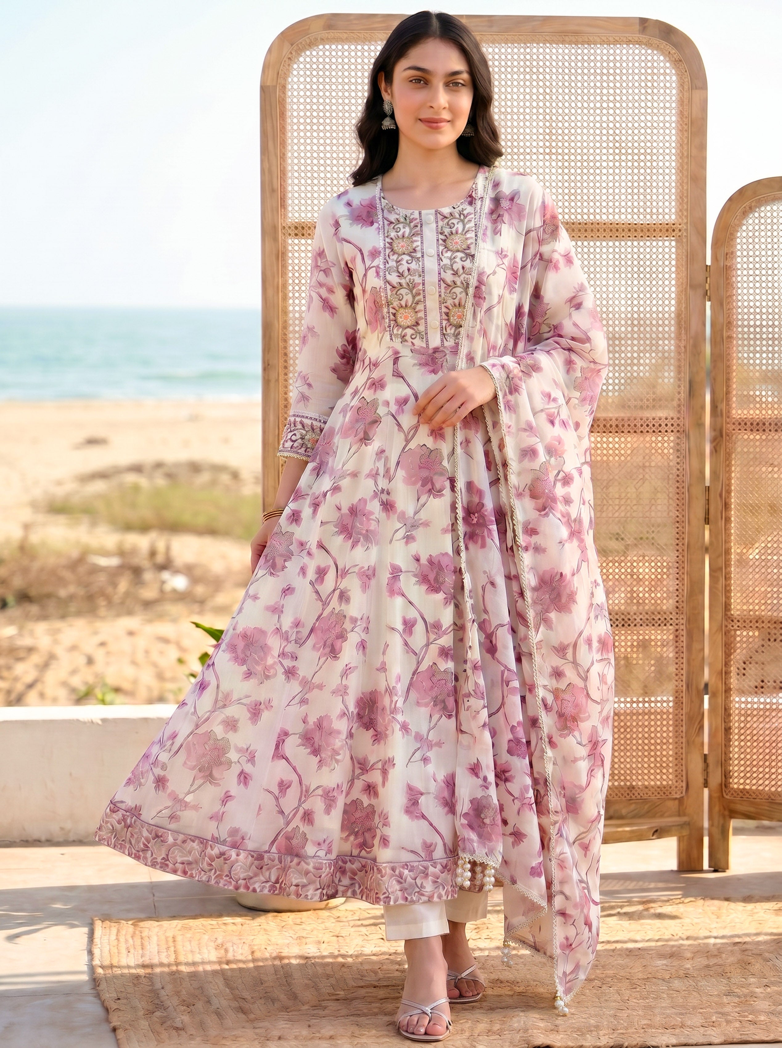 Buy Soft cotton Floral Anarkali Off White Kurta Set TP20370T | Aramya